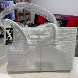 White Maxx New York shoulder bag